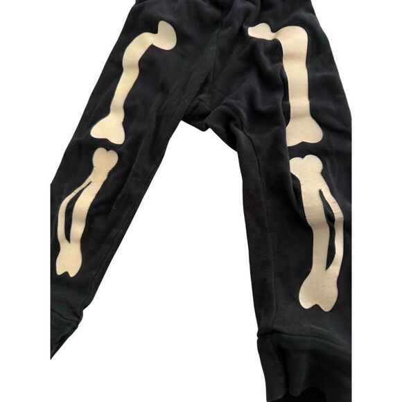 Carter’s sz 2T PJS skeleton glow in the dark pajamas Halloween long sleeve - Picture 3 of 4